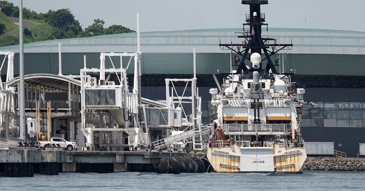 Photo: biz.chosun.com Panama Canal Transit Fees Soar as Iran War and El Niño Cause Major Shipping Delays