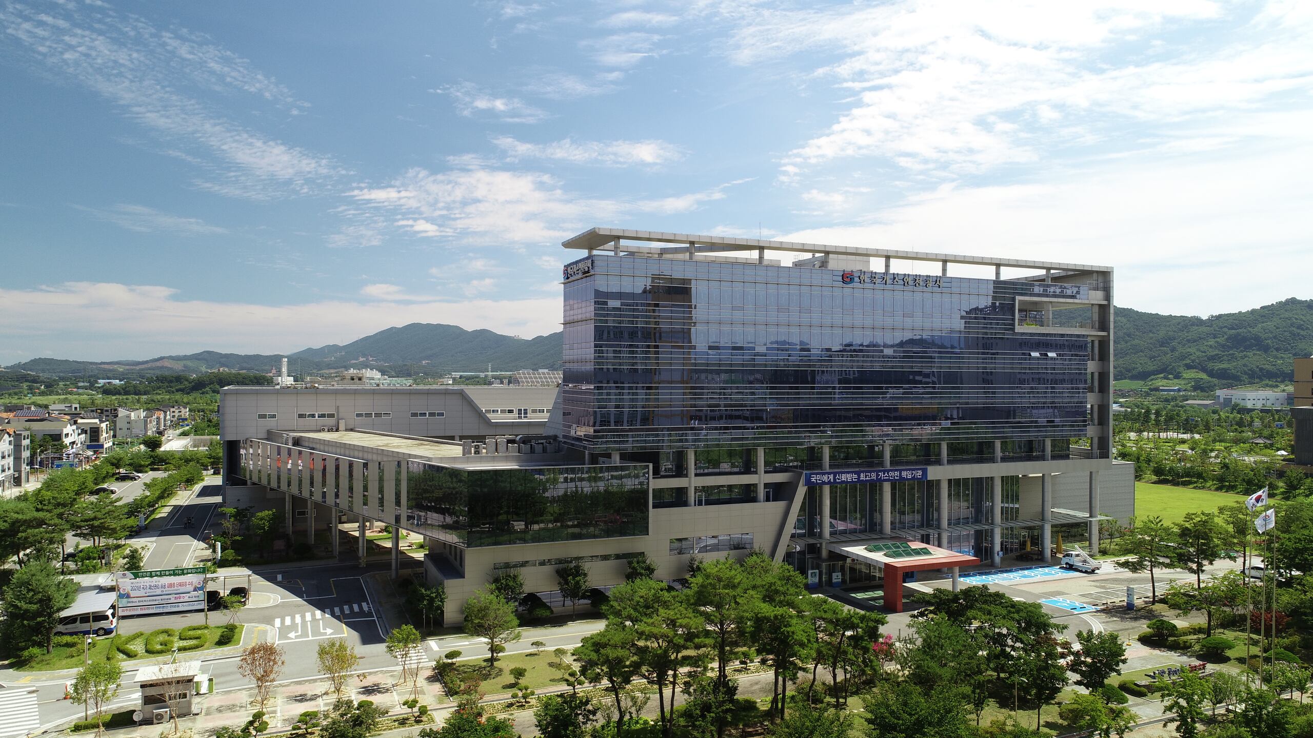 LS證 “한국가스공사, 장기적으로 요금 인상 나설 것… 목표가 상향” - 조선비즈