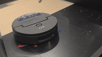 ダイソンのAIロボット掃除機のデモンストレーション/チェ・ヒョジョン記者