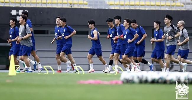 중국전 선발 라인업 발표 현장