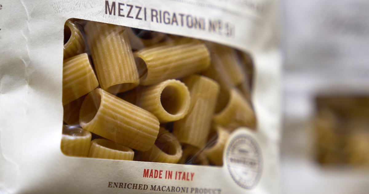 U.S. trims anti-dumping tariffs on Italian pasta to about 10%