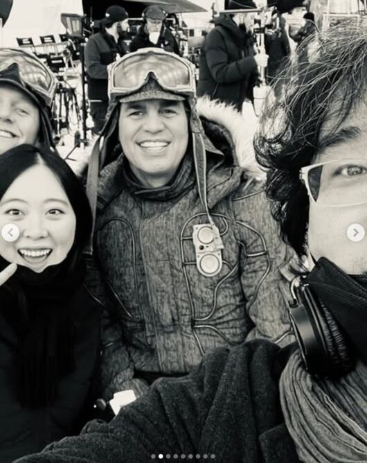 Mark Ruffalo Promotes Bong Joon-ho's 'Mickey17' Ahead of U.S. Release