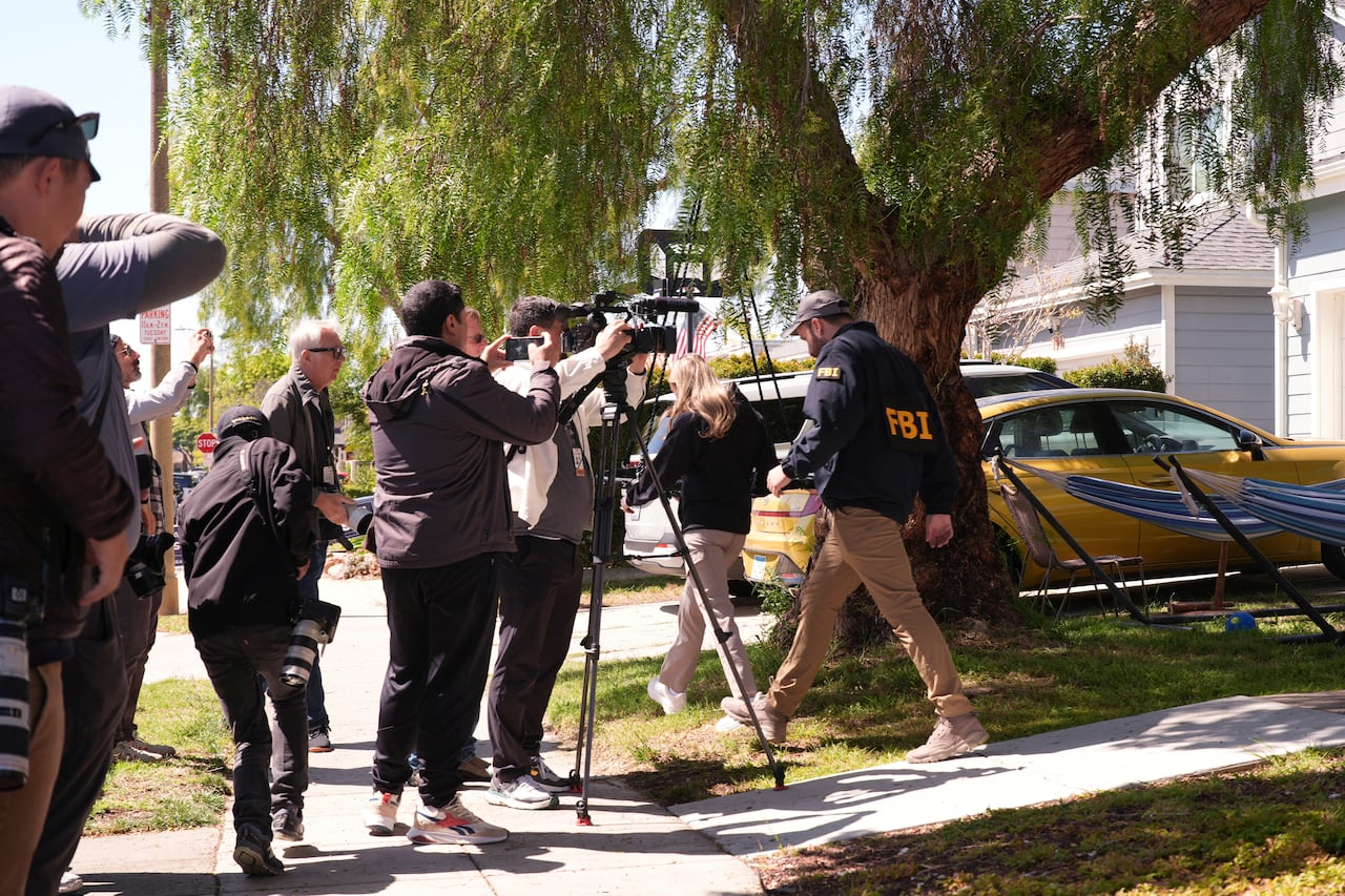 White House dinner gunman targets top officials, exposes security lapse - CHOSUNBIZ