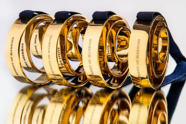 과학계에서 ‘예비 노벨상’으로 불리는 울프상은 노벨상 다음으로 권위 있는 상이다. 이 상은 이스라엘의 리카르도 울프가 설립한 울프재단이 수여한다./울프상